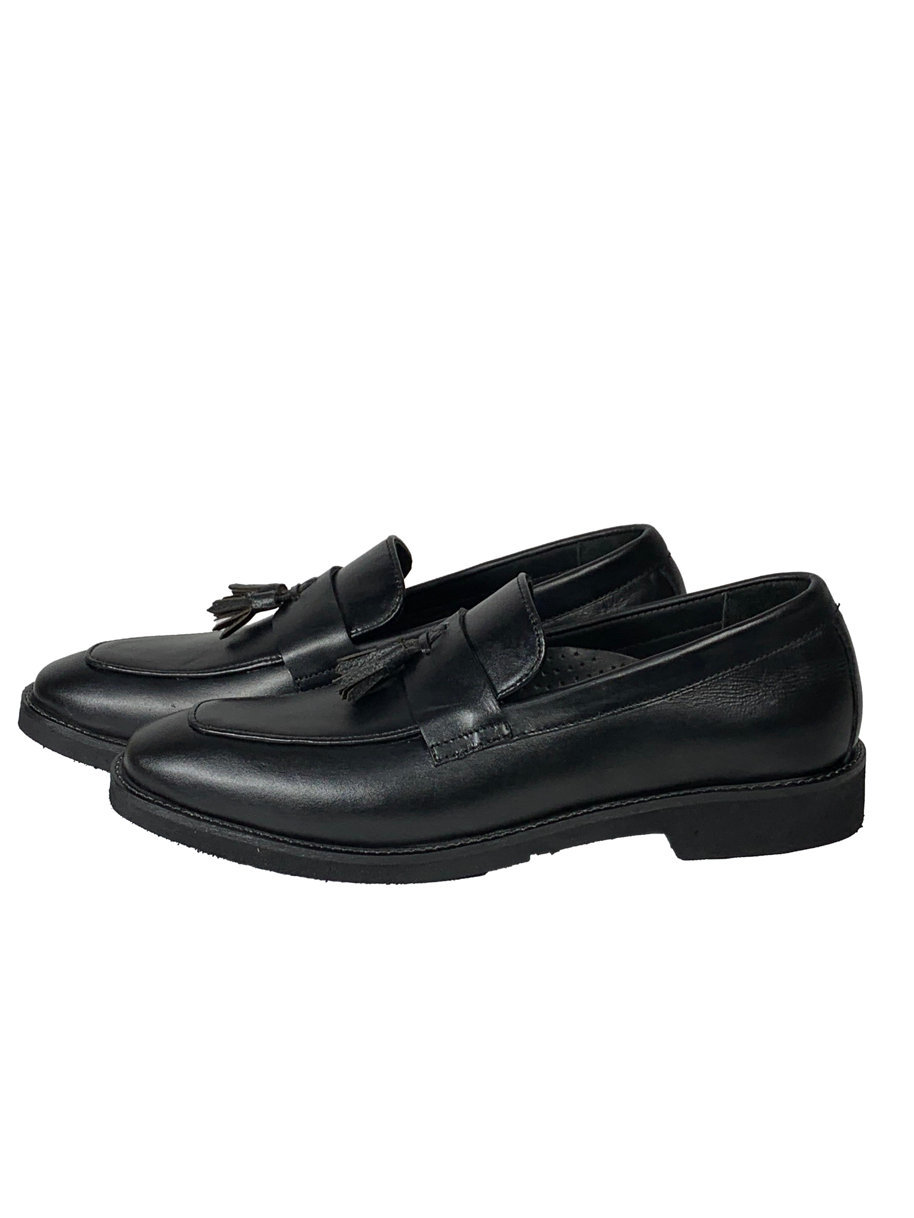 Loafer With Tessels For Men